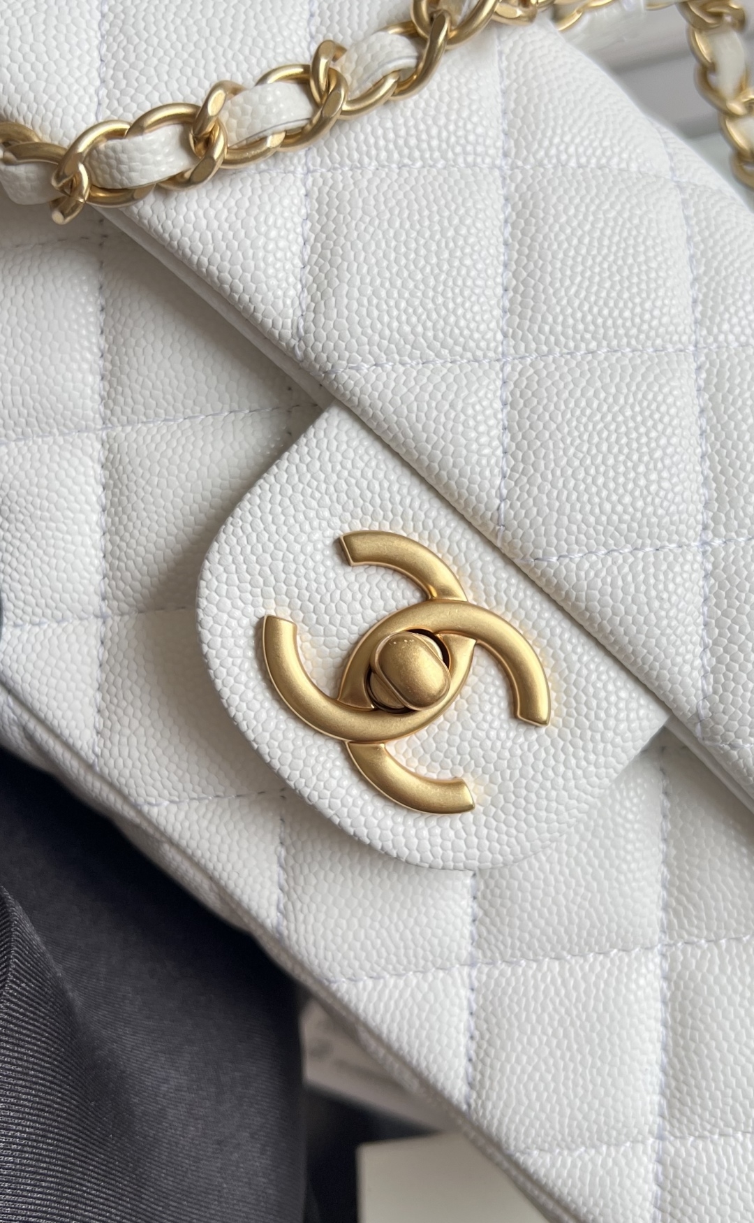 高仿香奈兒手提包使用感受:一年真實體驗分享 | 品質評測與選購建議 高仿圖 2 高仿香奈兒手提包使用感受:一年真實體驗分享 | 品質評測與選購建議 精品圖 2