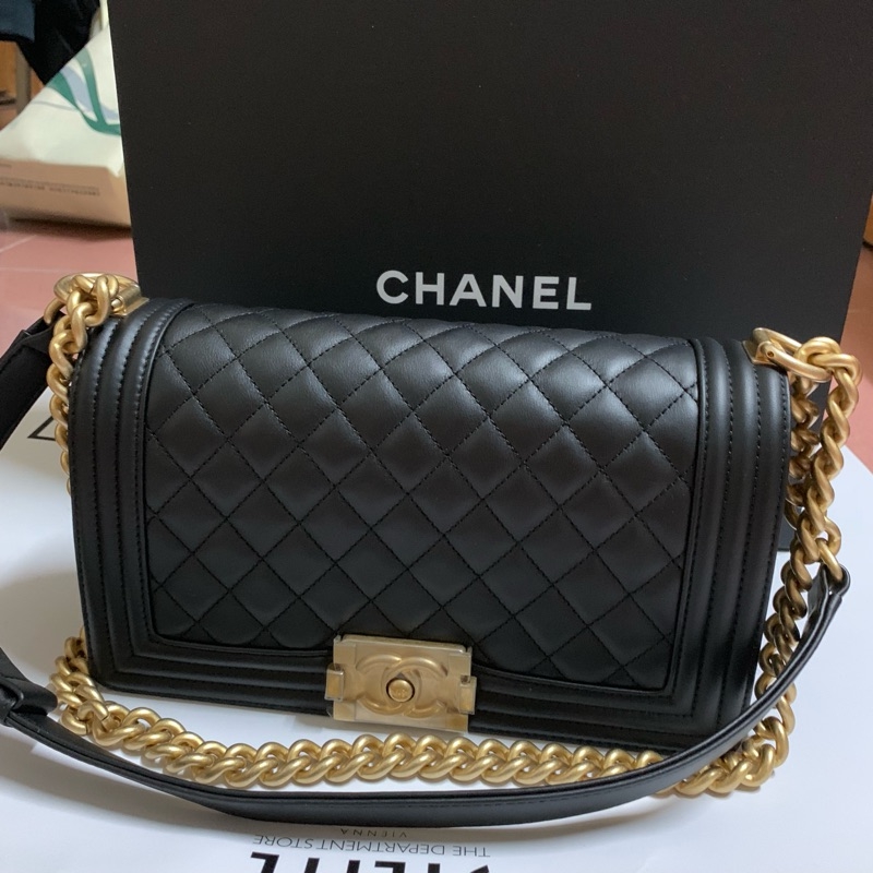 高仿香奈兒包包可以背出門嗎?專業解析與實際使用心得分享 高仿圖 1 高仿香奈兒包包可以背出門嗎?專業解析與實際使用心得分享 精品圖 1